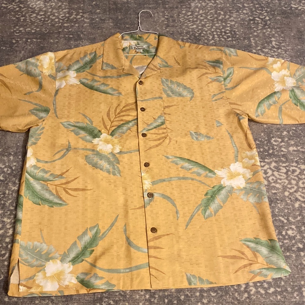TOMMY BAHAMA SILK HAWAIIAN MENS SHIRT